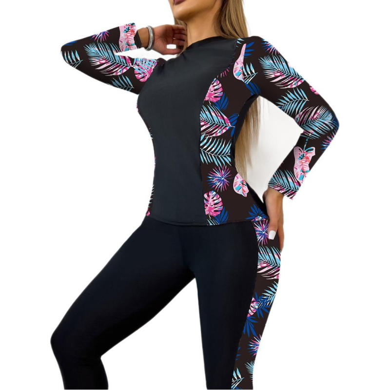 Costum de baie halter bikini, croială sexy și mulată, cu burete pentru bust, fără suport din oțel, material 82% poliester