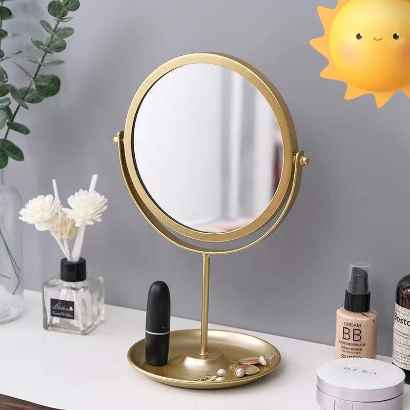 Nordijsko metalno stolno ogledalo za šminkanje s prostorom za ruž i nakit