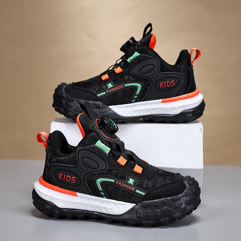 Bērnu sporta apavi ar rotējošu pogu aizdari, viegls dizains, augšējā daļa no sintētiskās ādas, TPR zole, neslīdoši un izturīgi pret nolietošanos.