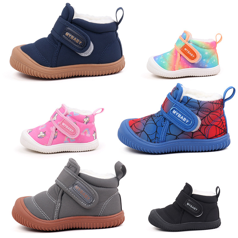 Mazulīšu kurpes – karikatūru stilā, augšdaļa no sintētiskas ādas, universāls, piemērots vecumam 12–36 mēneši un 24–48 mēneši (Tips: mazulīšu kurpes; Stils: karikatūra; Augšdaļa: sintētiskā āda; Dzimums: universāls; Vecums: 12–36 mēneši, 24–48 mēneši)