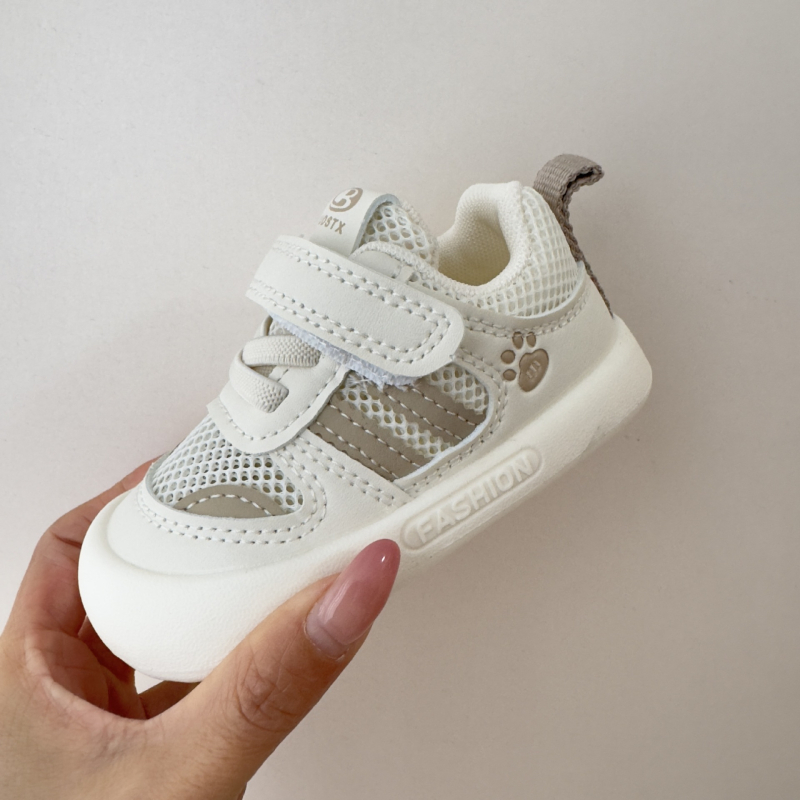 Zīdaiņu staigāšanas kurpes – elpojošs tīkla augšējais panelis, Velcro aizdare, pretslīdējošā zole, zems augšējais dizains, vecums 12–36 mēneši, pavasaris un rudens