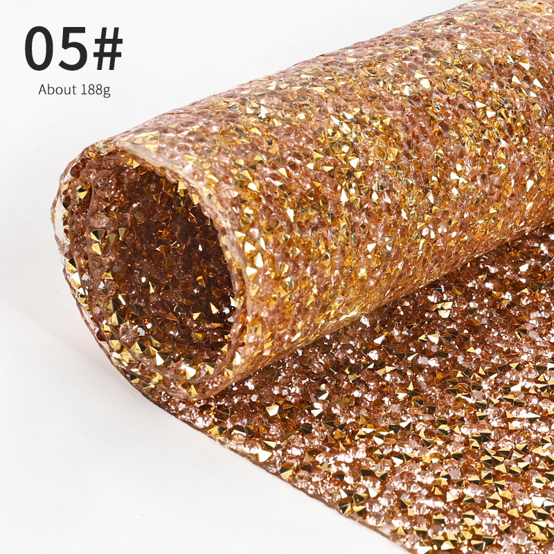 Πίνακας επίδειξης μανικιούρ με φόντο μαξιλαράκι χεριού διακοσμημένο με διαμάντια (198g; προέλευση Zhejiang; μάρκα Jinzixiu)