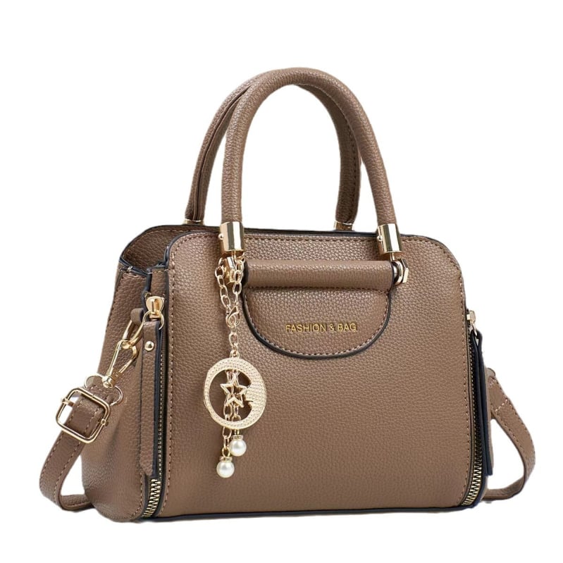 PU anyagú crossbody tote táska cipzárral, pamut bélés, belső cipzáras zseb, vízszintes négyszögletes forma, egy vállpánt