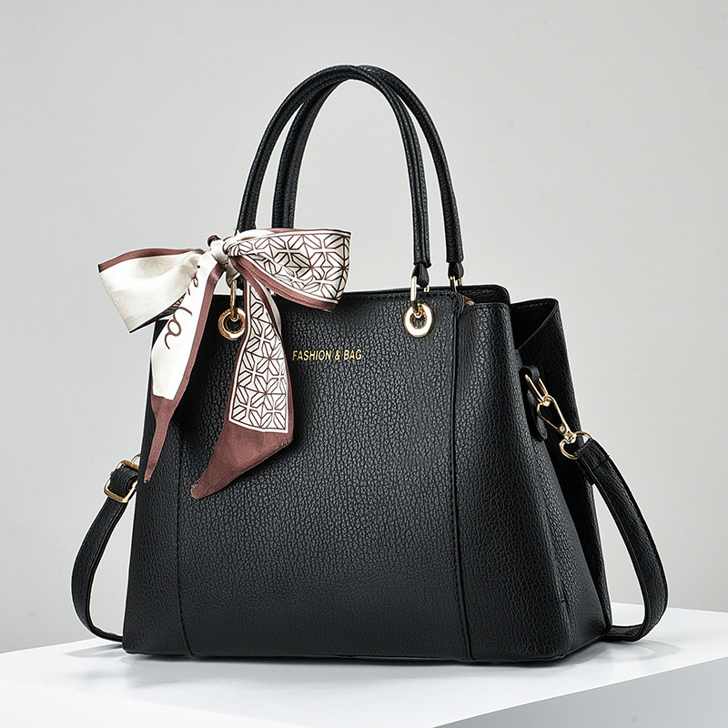 Női PU crossbody táska, lokomotív stílus, vízszintes négyzet alakú forma, cipzáras nyitás, belső cipzáros zseb