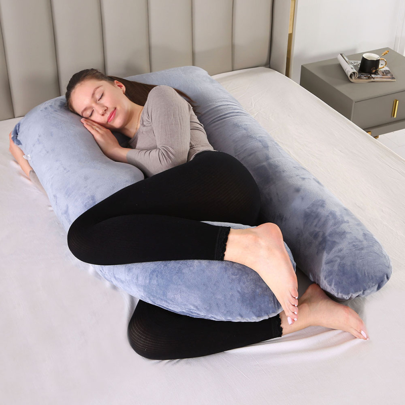 U formas samta guļvieta grūtniecēm ar poliesteru šķiedru pildījumu, augstums 10,1–15 cm, svars 1,05–1,50 kg, piemērots sānu gulēšanai un vēdera atbalstam