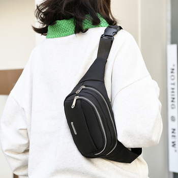 Vidukļa soma, Daudzfunkcionāla ikdienas lietošanai, neilons ārējā daļa, poliestera odere, rāvējslēdzējs, slēpta rāvējslēdzēja kabata, mīksta