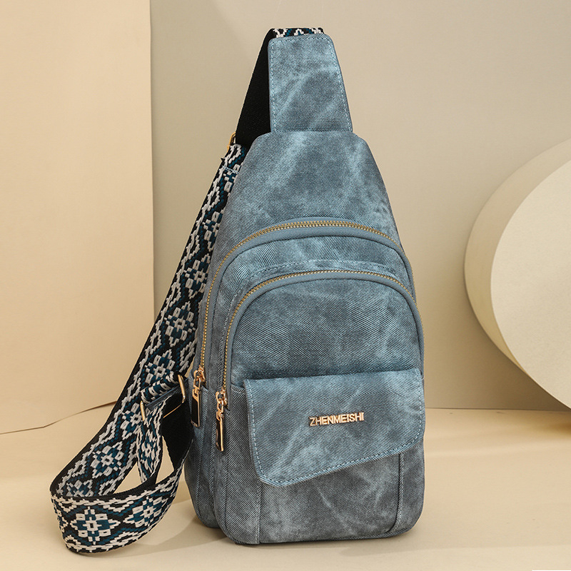 Sieviešu retro crossbody soma (materiāls: PU āda; iekšējā odere: poliesters; atvērums: rāvējslēdzējs; iekšējie kabati: rāvējslēdzēja kabata un tālruņa kabata; mīksta konstrukcija)