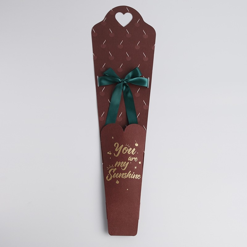 Wei Yi крафт хартия, сърцевидна кутия за единично цвете с златно фолиране – преносима кутия за букети