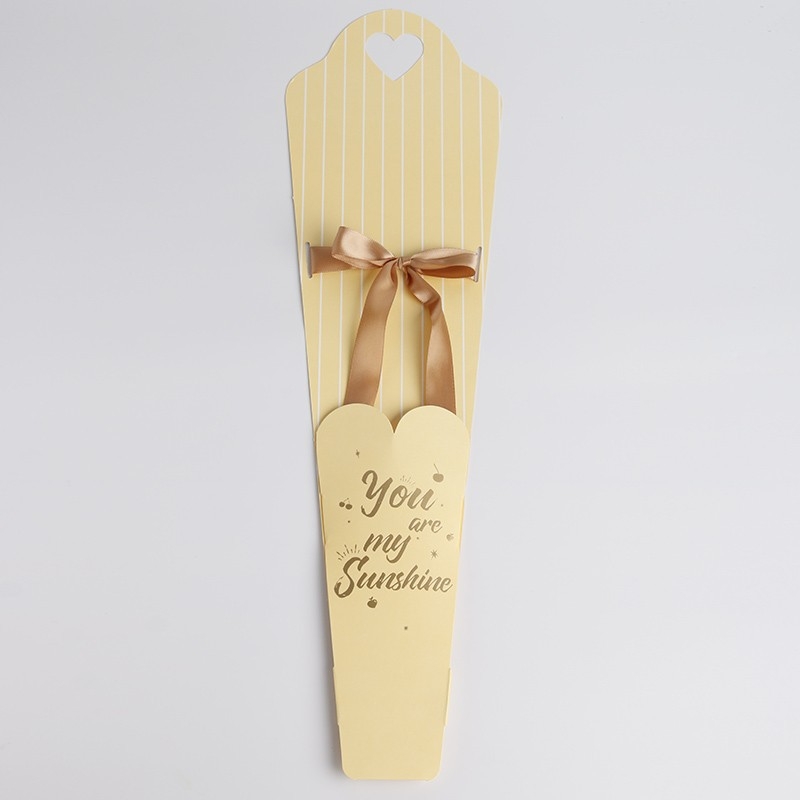 Wei Yi крафт хартия, сърцевидна кутия за единично цвете с златно фолиране – преносима кутия за букети