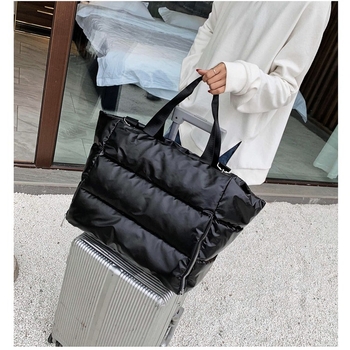 Νάιλον τσάντα ντουφελ με διαχωρισμό στεγνό–βρεγμένο, αδιάβροχη, διαπνέουσα, χωρητικότητα 20–35L