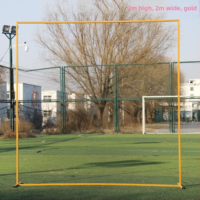 Kāzu arkāde no dzelzs ar ziedu statīvu, skatuvei – pielāgota apstrāde un iepakojums, piemērots kāzām