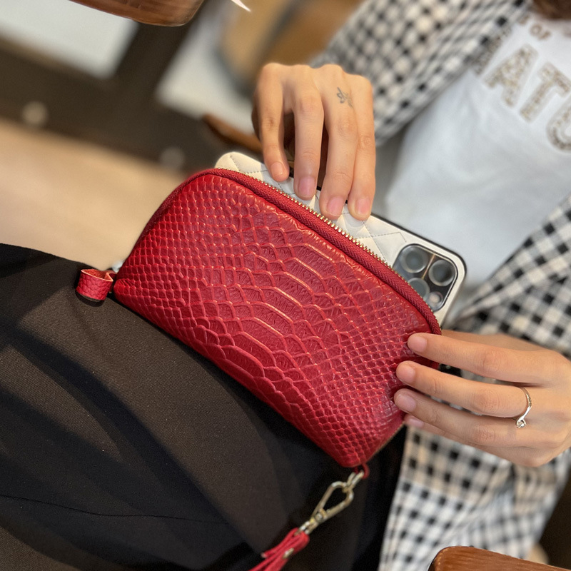 Ženska klutch torba od prave kože, model RY88816, branda McFigg/MAFIGGER, gradski stil jednostavnost