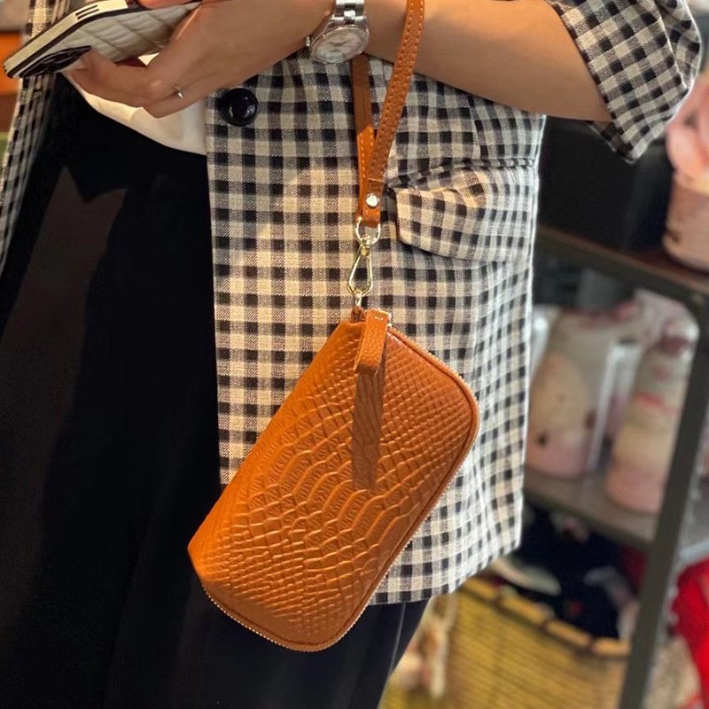 Ženska klutch torba od prave kože, model RY88816, branda McFigg/MAFIGGER, gradski stil jednostavnost