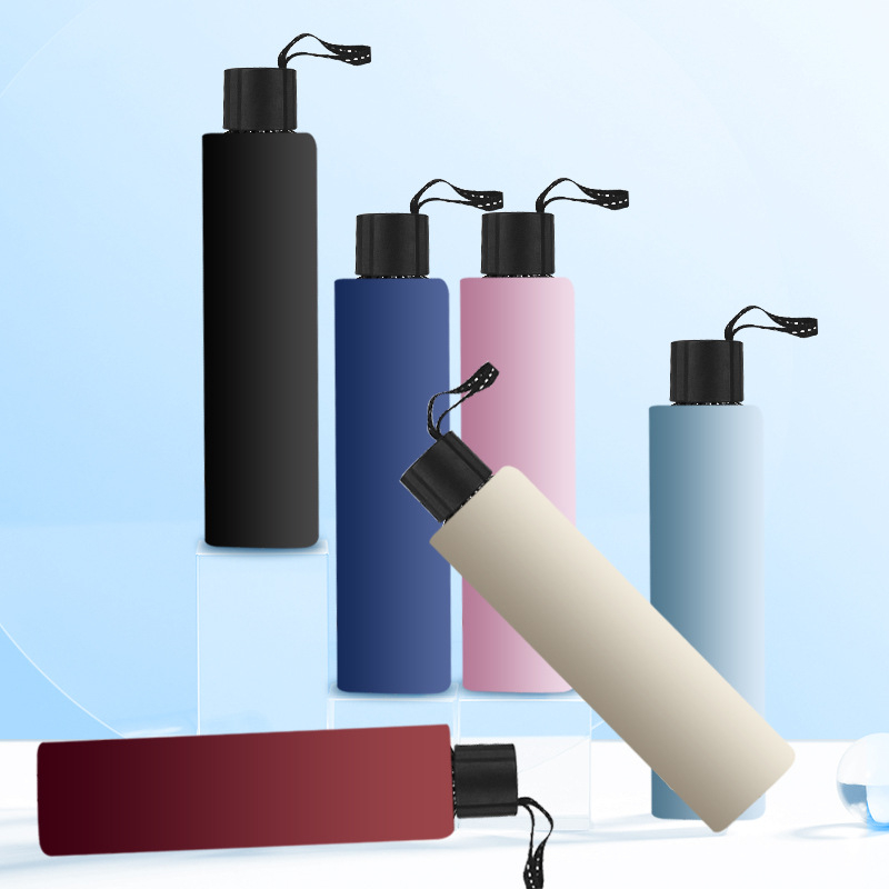 Saules lietussargs, rāmis ar 8 ribām, šķiedru ribas, centrālā stienis no dzelzs, manuālā atvēršana-slēgšana, UV aizsardzība UPF > 50