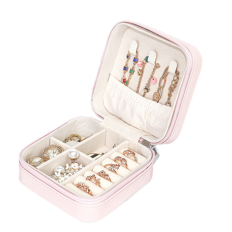 Juvelierizstrādājumu kastīte T-2325, āda