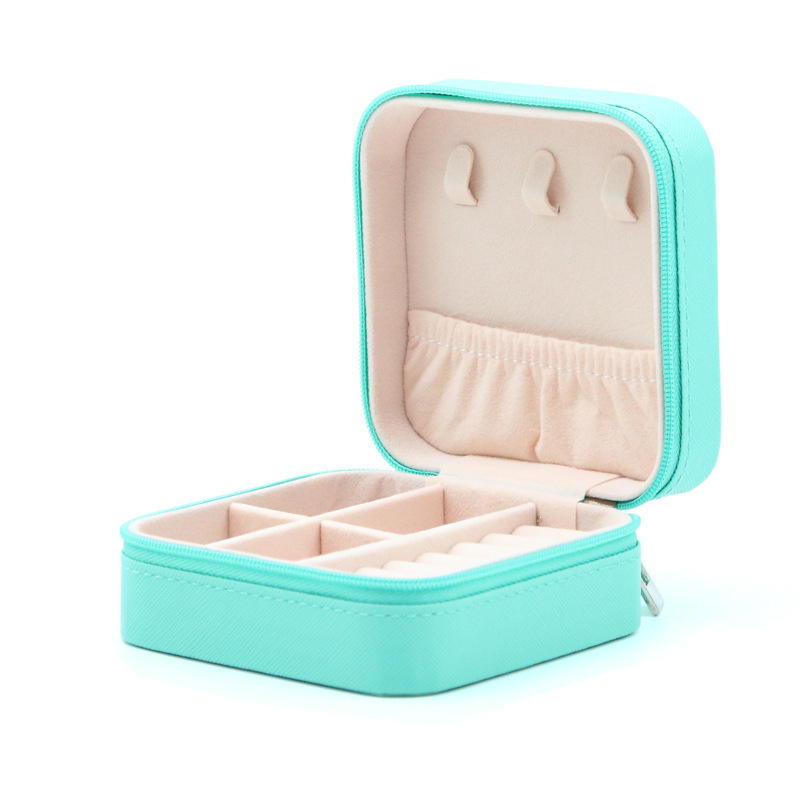 Juvelierizstrādājumu kastīte T-2325, āda