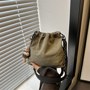 Τσάντα κουβά για τον ώμο, νάιλον, άνοιγμα με κορδόνι, κρυφή εσωτερική τσέπη με φερμουάρ, επένδυση πολυεστέρα, σχήμα κουβά, με μία ιμάντα, street-trendy, καλοκαίρι 2024