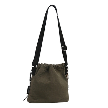 Τσάντα κουβά για τον ώμο, νάιλον, άνοιγμα με κορδόνι, κρυφή εσωτερική τσέπη με φερμουάρ, επένδυση πολυεστέρα, σχήμα κουβά, με μία ιμάντα, street-trendy, καλοκαίρι 2024