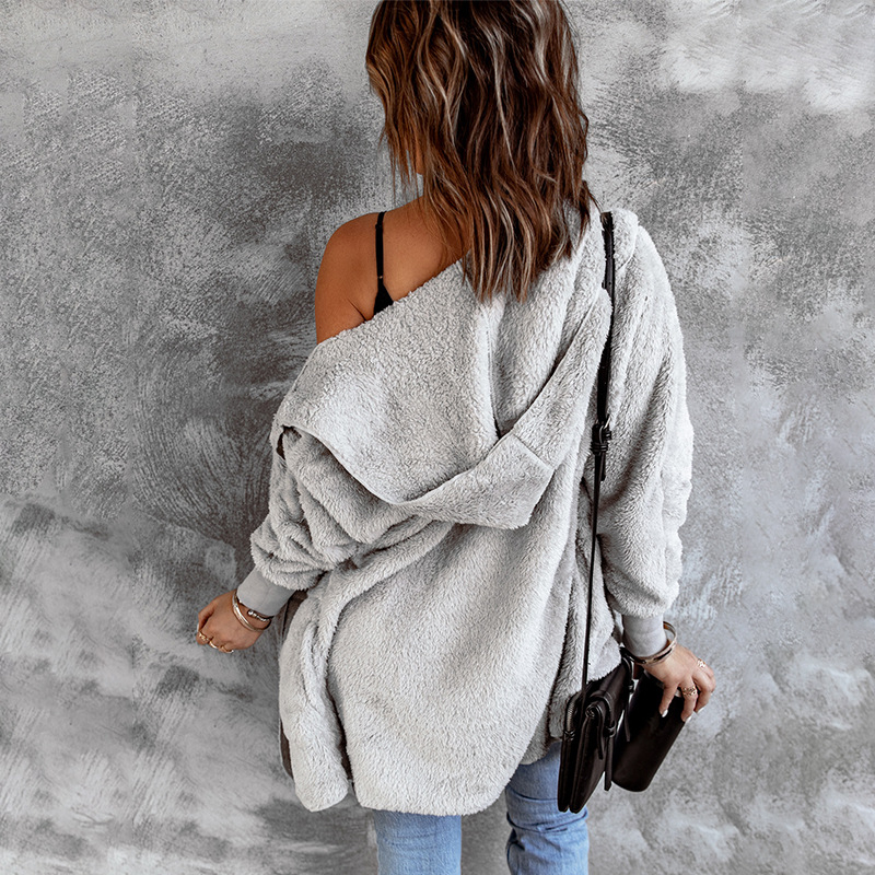 Γυναικείο tweed παλτό-καρντάγκαν με κουκούλα — Μείξη πολυεστέρα και μαλλιού, μονόχρωμο, μακριές μανίκες, στενή γραμμή