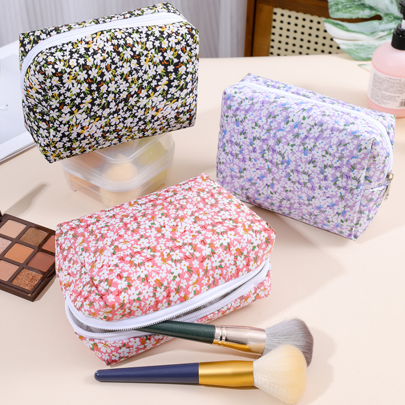 Ziedu astoņstūrveidīga kosmētikas soma, pārnēsājama daudzfunkcionāla ceļojumu soma, poliesters