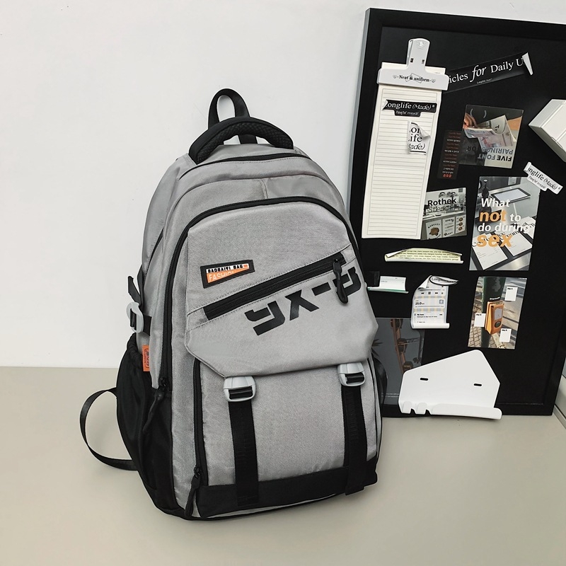 Νάιλον σχολικό σακίδιο με διαπνοή, ιμάντες με αερόσφυρες και επένδυση από πολυεστέρα