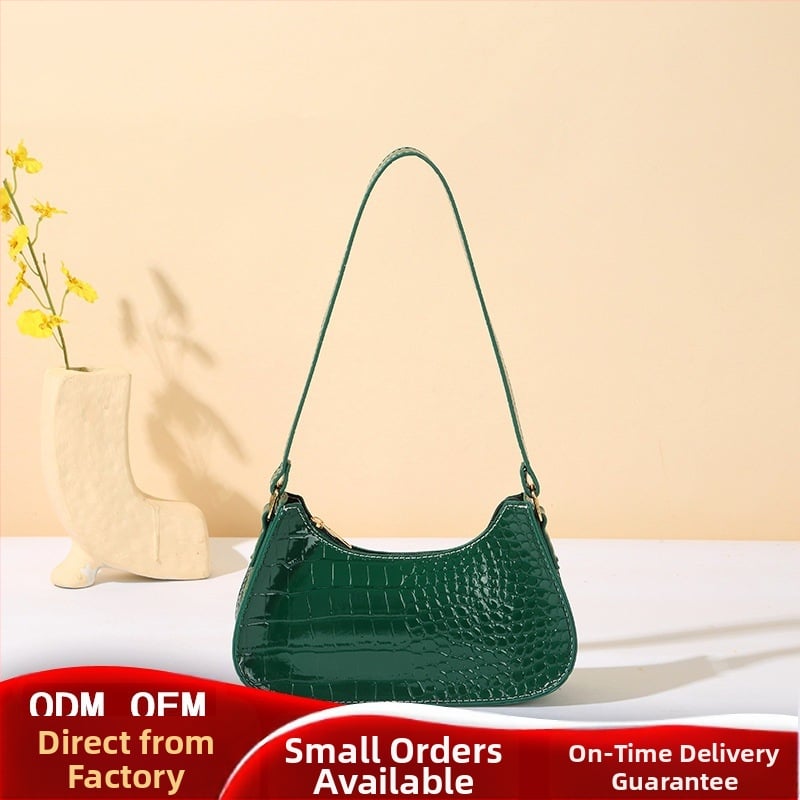 Ženska crossbody torbica, gradski minimalistički stil, PU materijal, pravokutni oblik, zatvaranje na zip, pretinac za telefon