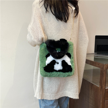 Βελούδινη Τσάντα Tote με φερμουάρ, επένδυση από πολυεστέρα, οριζόντιο τετράγωνο σχήμα, εσωτερική τσέπη με φερμουάρ, ένας ιμάντας ώμου.