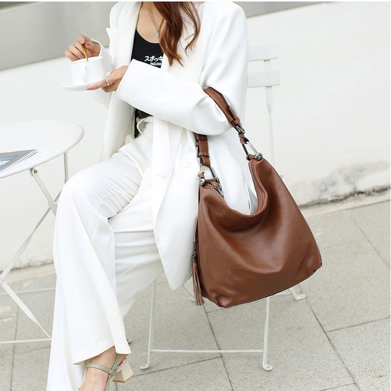 Ženska kožna bucket torba s zip zatvaračem, unutarnji pretinci: pretinac sa zipom, pretinac za identifikaciju — Brother Niu