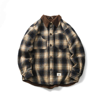 Muški karirani kaput s podstavom od ovčje vune i poliesterom ispunom, opuštenog kroja, jednoslojno kopčanje, rever, zima 2025