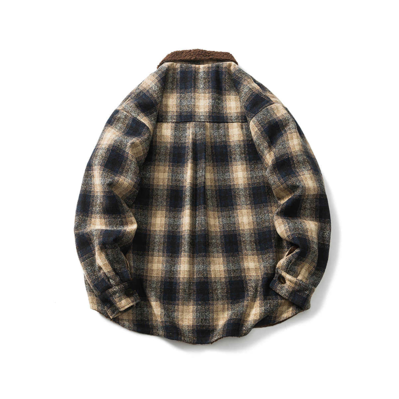 Muški karirani kaput s podstavom od ovčje vune i poliesterom ispunom, opuštenog kroja, jednoslojno kopčanje, rever, zima 2025