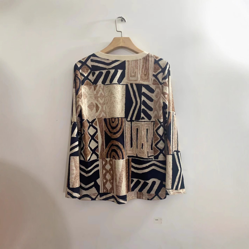 Tricou de damă cu decolteu în V, model geometric, mâneci lungi, poliester, imprimare, croială normală