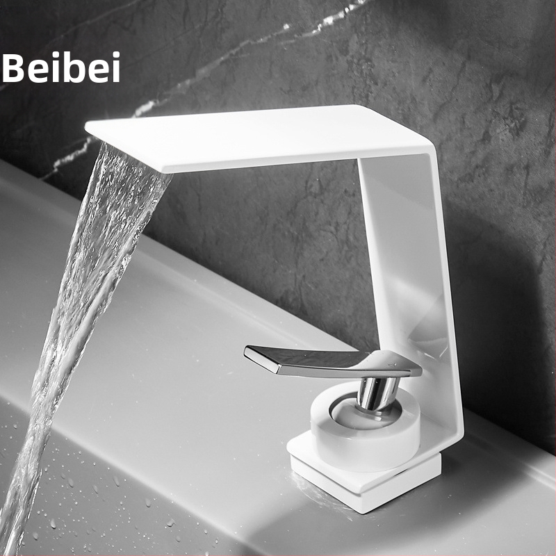 Robinet chiuvetă baie, montaj sub blat, apă caldă și rece, corp din cupru, cartuș ceramic, mâner de ridicare