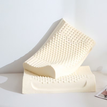 Sail of the sea lateksa spilvens ar vilka zobu formu, adītais audums, sintētiskais lateks, lateksa saturs līdz 70%, svars 1,0–1,5 kg