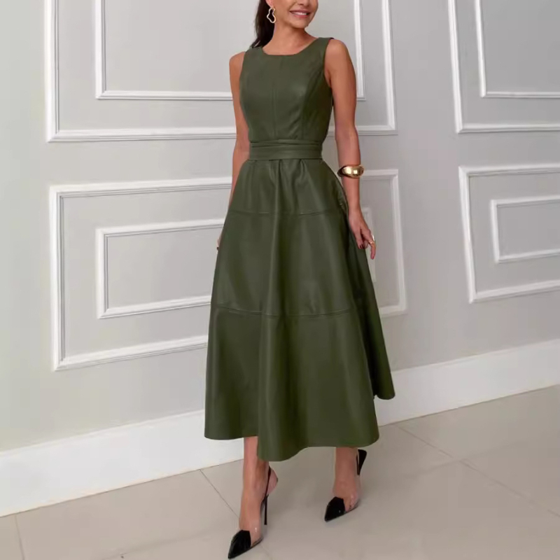 Rochie din PU piele cu amestec de poliester, lungime midi, croială A-line, guler rotund, fără mâneci