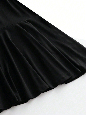 Φόρεμα με γιακά γραμμής, υψηλή μέση, Α-γραμμής πλισέ φούστα, κοντά μανίκια, ύφασμα πολυεστερ-ελαστάν