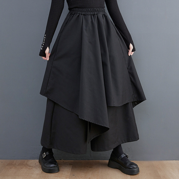 Γυναικείος βαμβακερός cropped παντελόνια με ακανόνιστο πολύτμητό σχέδιο πάνελ, πολλαπλών στρώσεων στυλ, Άνοιξη 2023