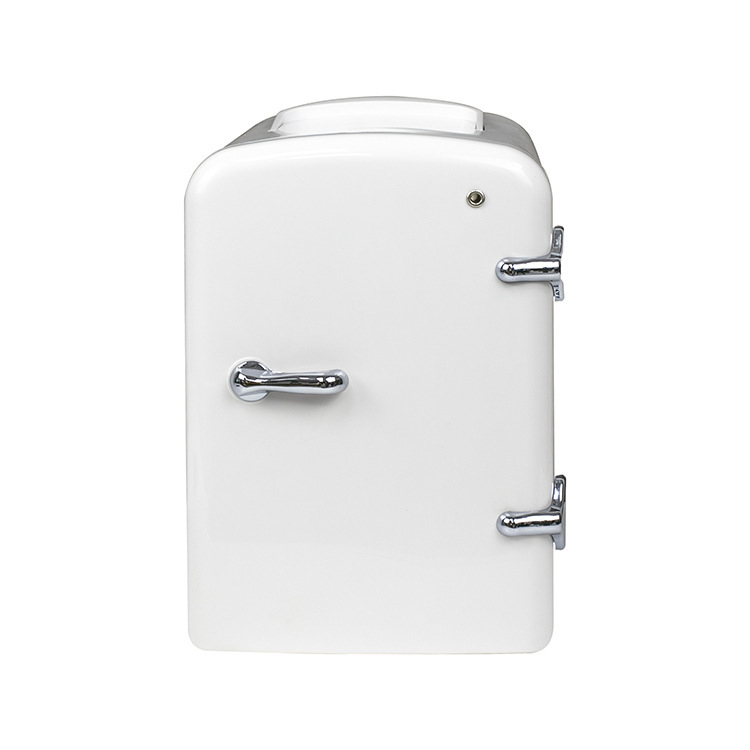 Полупроводников хладилник за автомобил и дом; обем до 5 л; мощност 40W; напрежение 100–204V; двойно приложение за кола и дом