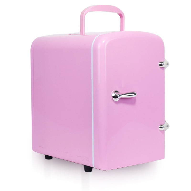 Полупроводников хладилник за автомобил и дом; обем до 5 л; мощност 40W; напрежение 100–204V; двойно приложение за кола и дом