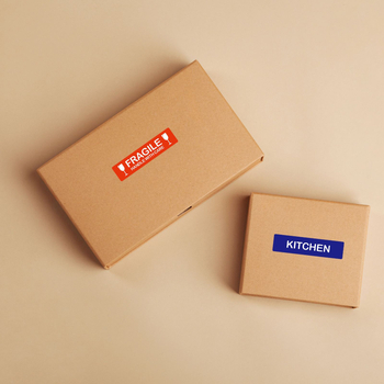 Pārvietošanas etiķetes – 14 etiķetes uz lapu, pārklāts papīrs, izturība līdz 110°C