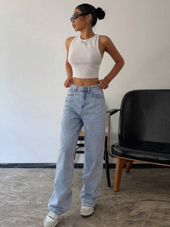 Τζιν με φαρδιά γραμμή και ψηλή μέση, denim με patchwork, μήκος έως το πάτωμα.
