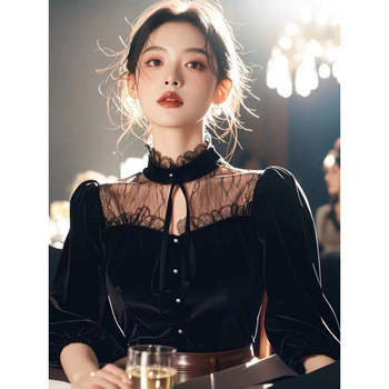 Кадифена блуза с модел на блокове, пуловер стил, стойкова яка, дълги ръкави