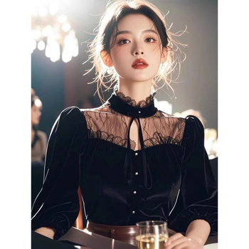 Кадифена блуза с модел на блокове, пуловер стил, стойкова яка, дълги ръкави