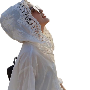 Риза с дантелен прорез и качулка, полиестер, микроеластичност, лято 2024, дамски модел, стил светска дама