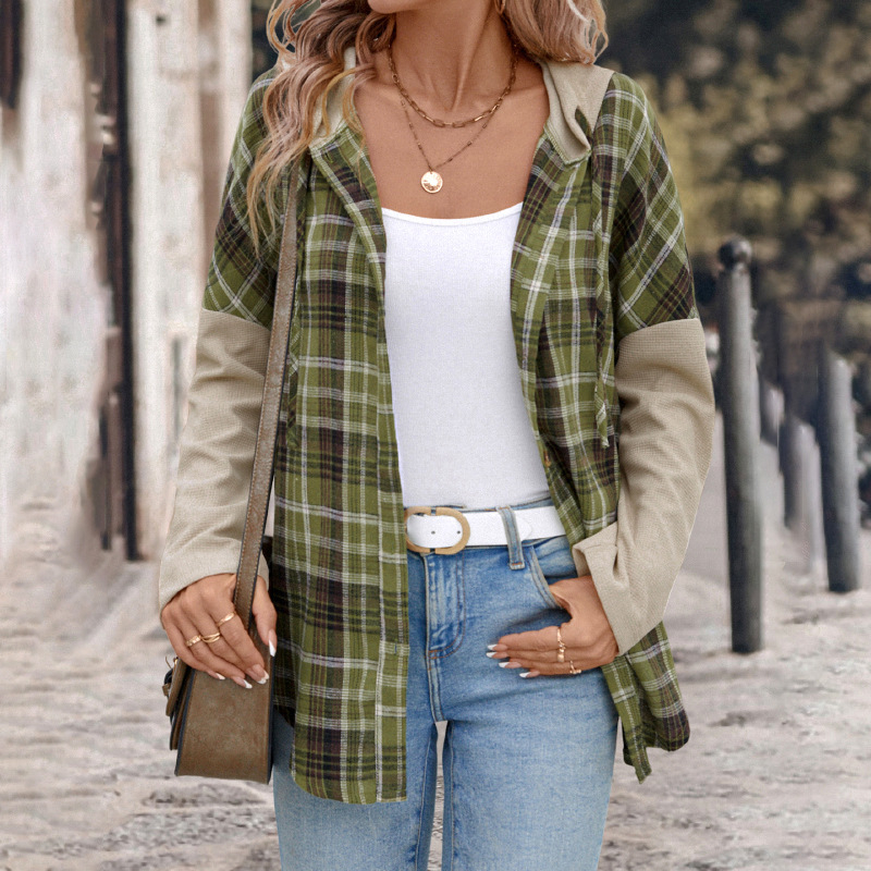 Sieviešu kapucēts kardigans rakstainā patchwork dizainā, poliestera un kokvilnas maisījums, garas piedurknes, vaļīga piegriezuma, pogu aizdare