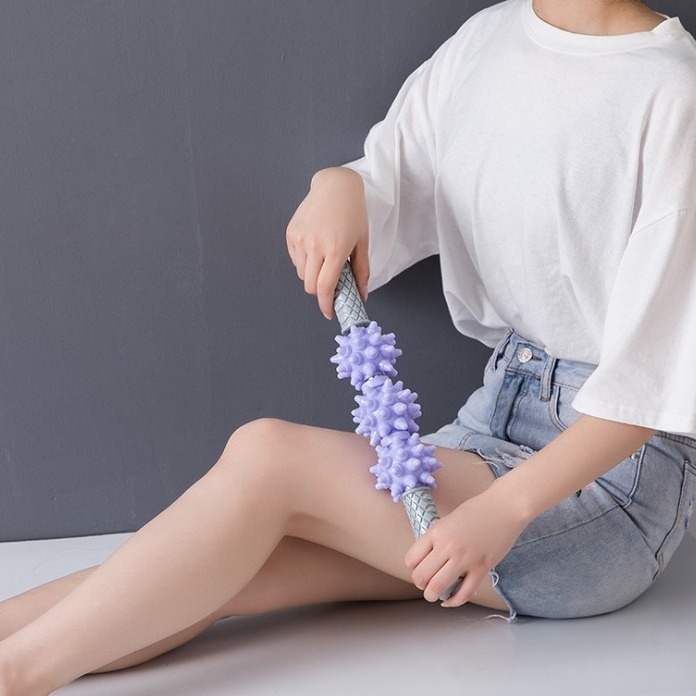 Масажна ролка със бодливи топки за масаж на краката — освобождаване на фасцията, помощ за фитнес и йога, облекчава умората