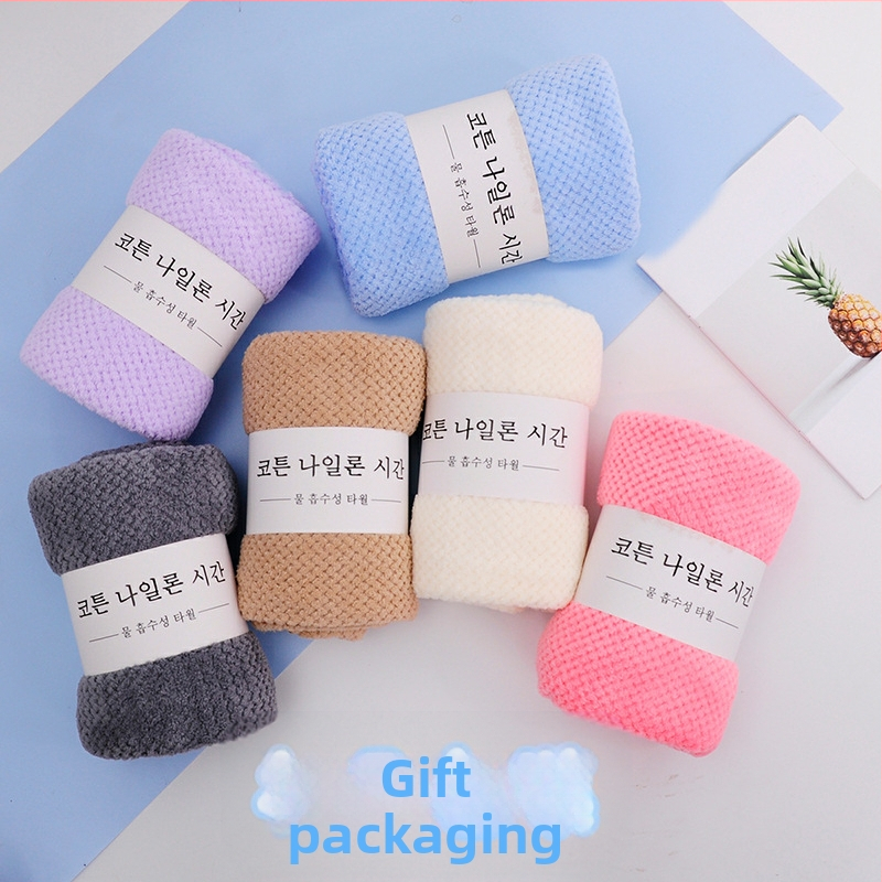 Хавлиена кърпа за баня от корал флийс, модел пчелна пита и ананасова мрежа, 200–300 g, 32s прежда, шев и кант с кука