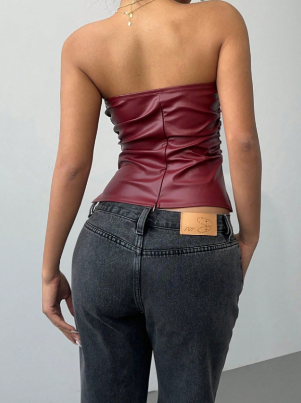 PU kožni bustier top, bez naramenica, tube top stil, uski kroj, mikroelastičan, kratka duljina 40–50 cm