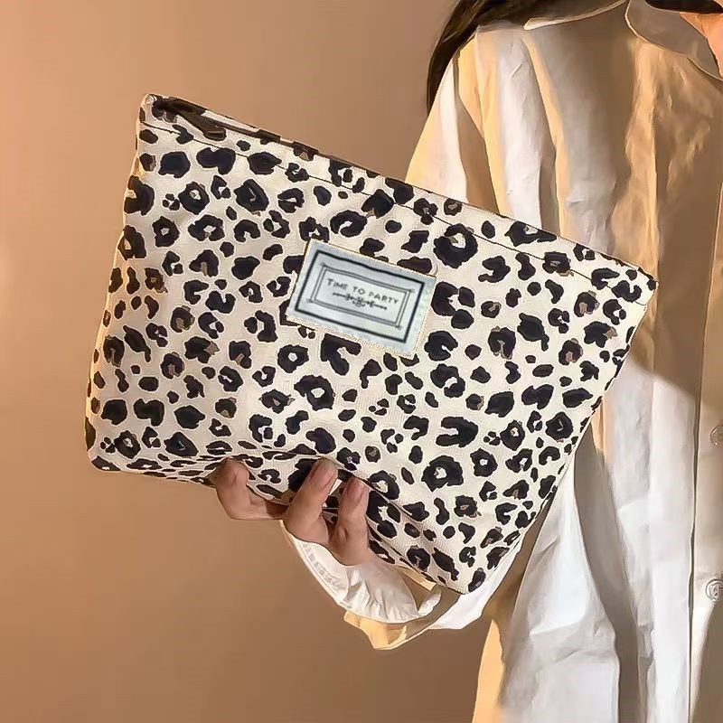 Kosmētikas soma ar leoparda rakstu, kokvilnas ārējā daļa un nevilnas odere, paredzēta mājas uzglabāšanai sievietēm