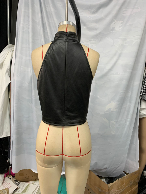 Γυναικείο τοπ από PU δέρμα χωρίς τιράντες, στενή εφαρμογή, κοντό μήκος, καλοκαίρι 2023, πολυεστέρας, σπάντεξ