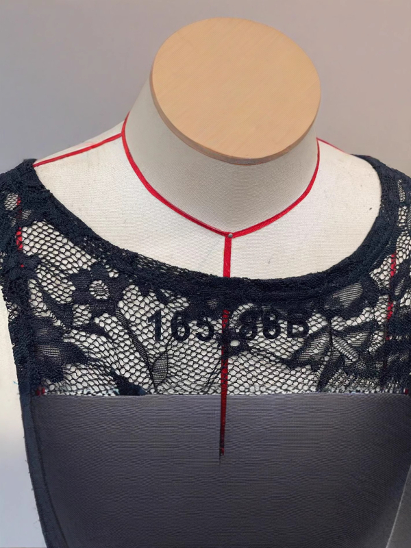 Δαντελένιο τοπ για γυναίκες – κομψός στυλ, στενή γραμμή, κοντό μήκος, πολυεστέρας 95%+, αποσπώμενες τιράντες